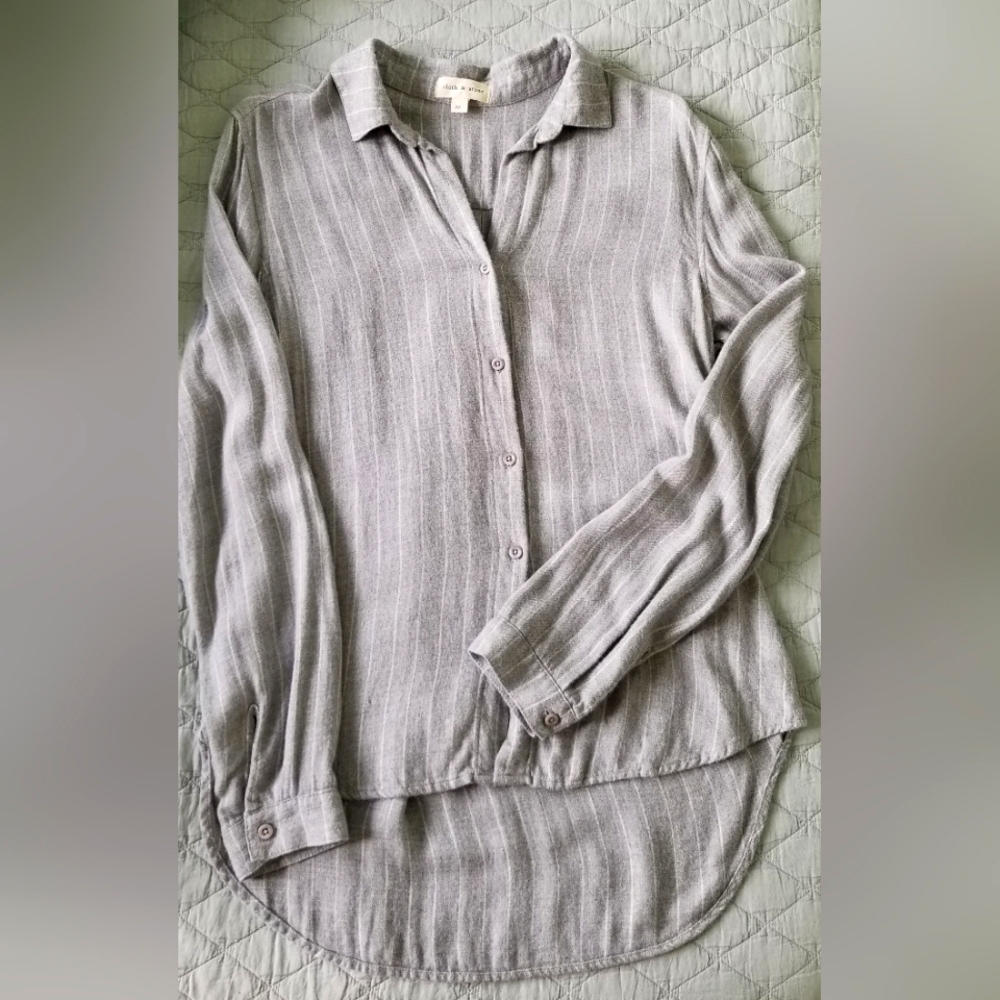 Anthropologie Light Gray Button-Up Blouse